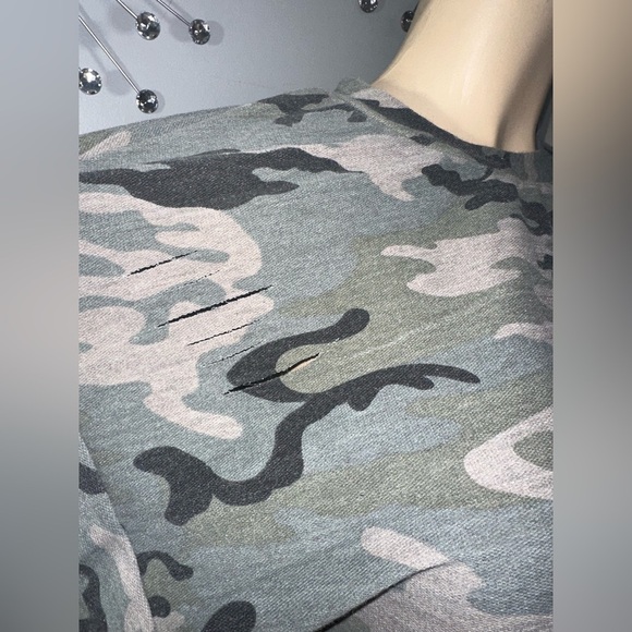 Dance & Marvel Green Camo Ripped Style Crop Top - Picture 12 of 16